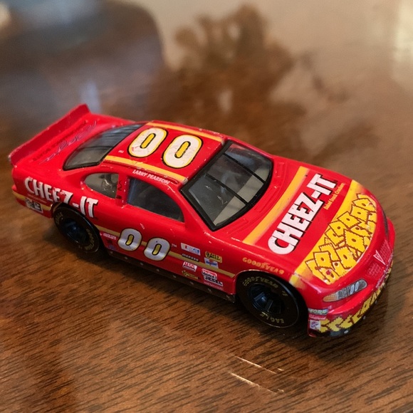 Racing Champions Race Car Cheez-it Pontiac Grand Prix Larry Pearson Nascar 1986 - Picture 6 of 6